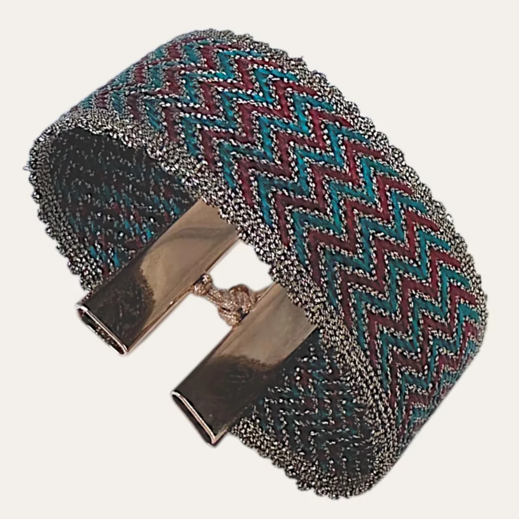 Manchette tissé main MOREYBA motif zigzag élégant femme large soie végétale